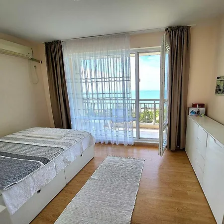 комплекс конти Apartment Ravda