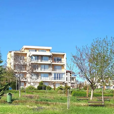 комплекс конти Apartment *